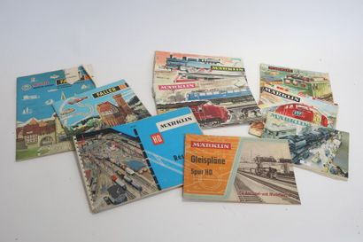 MÄRKLIN H0 Catalogues (1953, 1961-62, 1964-65, 1965-66 et 1968-69) et plans de réseaux,...