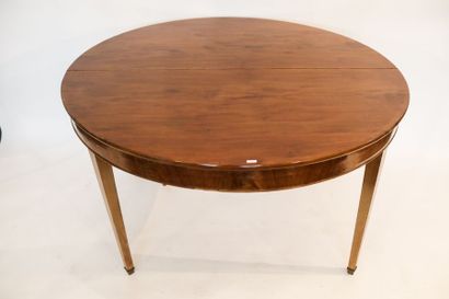 null Table ovale de style Directoire, XIXe, bois acajou, 75,5x124x118 cm [usures...