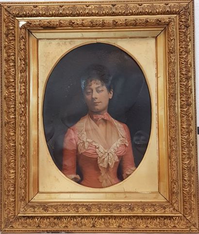 null D’après Joseph François VILLEVIEILLE, Portrait de femme à la robe rose, procédé,...