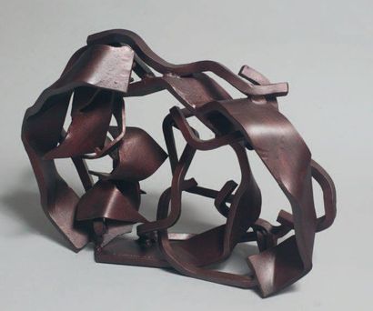 CAMPA Sans titre Sculpture en fer battu, 2001 29 x 40 x 15 cm