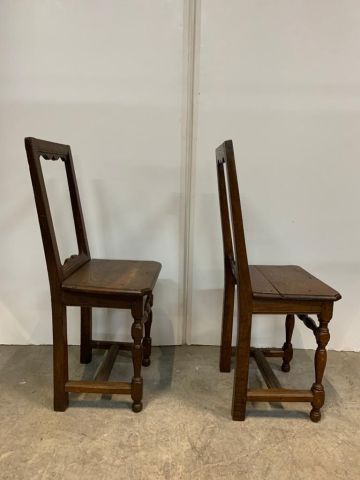 null Deux chaises Lorraine en chêne, XIXè siècle
