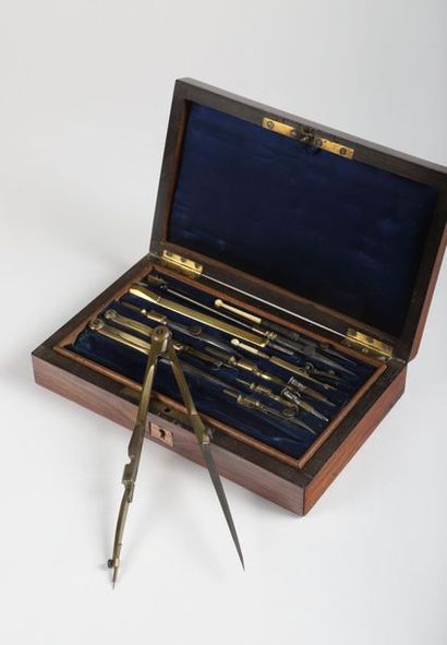 null Two boxes of drawing instruments with mahogany and oak cases. 10.5 x 19 cm and...
