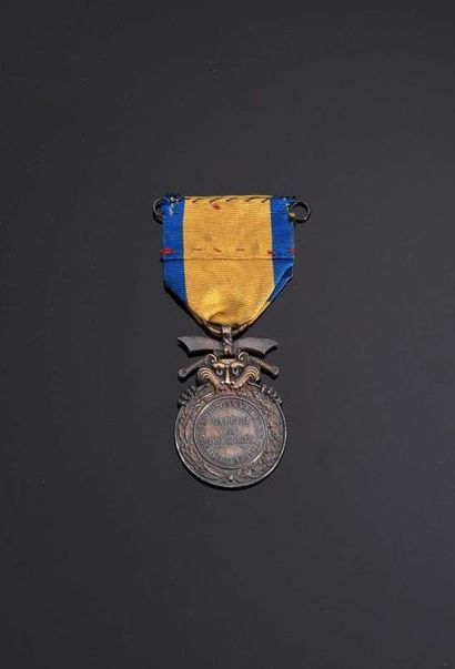null -IDEM-. Military Merit for Annam and Tonkin. Silver. Nice patina, good ribbon...