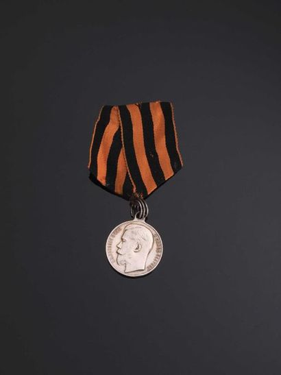 null RUSSIE. Médaille de la bravoure 4ème classe en argent, modèle Nicolas II, au...
