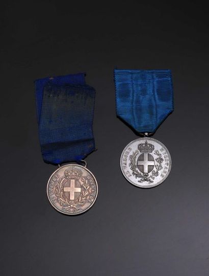 null ITALIE. Médaille de la valeur militaire. Lot de 2 ex. en argent (33 mm) : le...