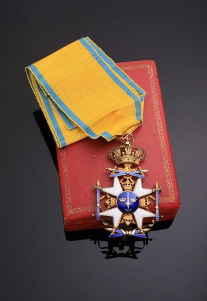 null SWEDEN. Order of the sword. Commander's cross ( 5,6cm) in vermeil with his tie...