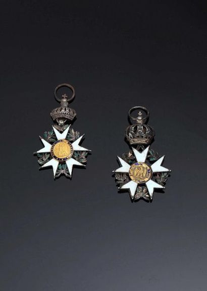 null FIRST EMPIRE. Set of 2 silver knight's stars without ribbons: 2° type with mobile...