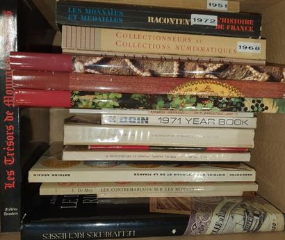 null MISCELLANEOUS. Lot of 19 books and catalogues including 3 luxurious works of...