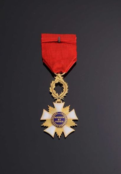 null LEGION OF HONOR EDUCATION HOMES. Badge of a lady in gold, type 1881, ribbon...