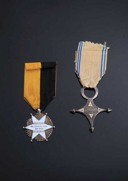 null Ordre du Mérite Saharien Croix de chevalier en argent. On joint un « Royal khranfous...
