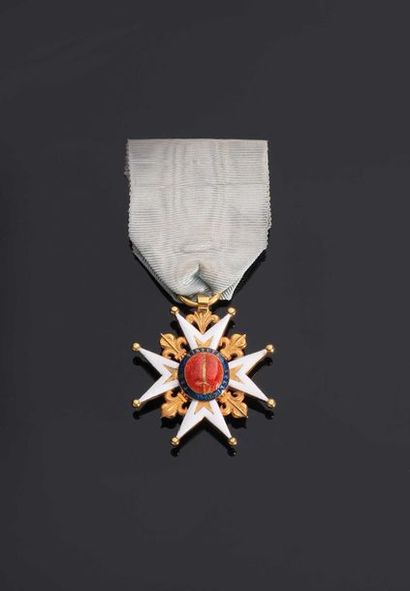 null DECORATION du MERITE MILITAIRE. Croix en or et émail (40 mm) époque ancien régime...