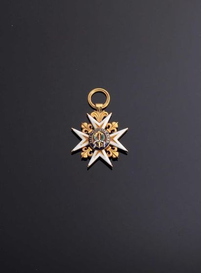 null –IDEM-. Croix de chevalier en or et émail (34 mm) d’époque Louis XVI : bélière...