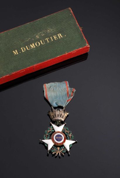 null II REPUBLIC. July cross of the model with 1830 in enamelled silver, gold centres;...