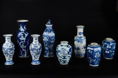 Set of eight blue-white porcelains, including...