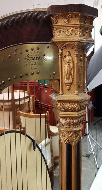 null ERARD 
13 rue du MAIL, PARIS 
In neo-gothic style, this harp is made of veneer...