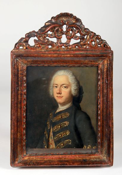 null Ecole française, vers 1760

Portrait d’homme en habit et au nœud bleu 

Huile...