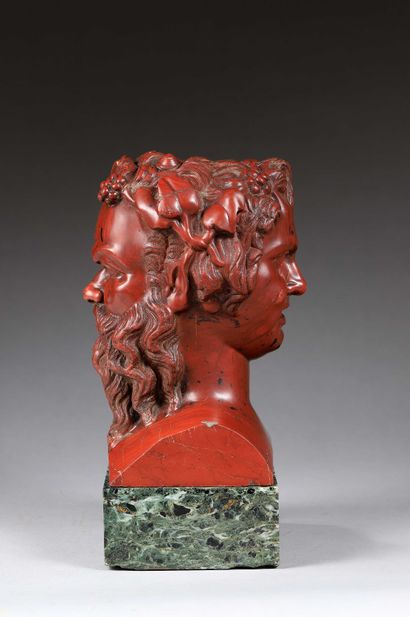  Herme Janiforme en Rosso Antico 
 
Figurant d'un côté une tête de satyre et de l'autre...