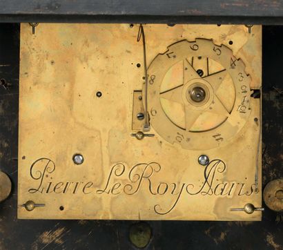 null Cartel à sonnerie au passage des heures et demi, signé ‘Pierre Le Roy à Paris’...