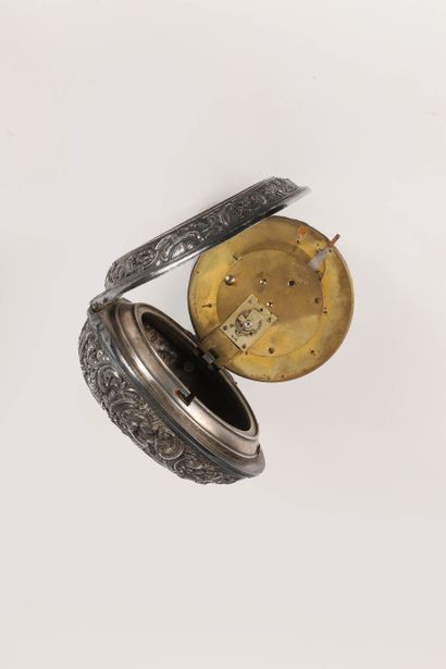 null Intéressante imitation d’une montre de carrosse du XVIII ème signée (mouvement),...