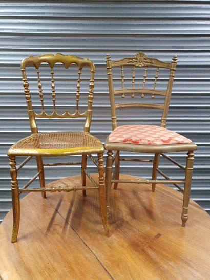 null 2 gilded wooden concert chairs in the Napoleon III style, accidents and missing...