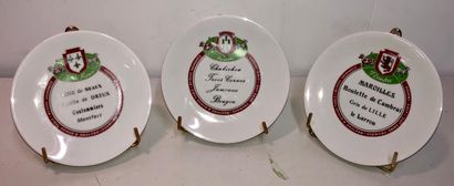 null Suite of 12 porcelain plates marked with the names of French 

with the names...