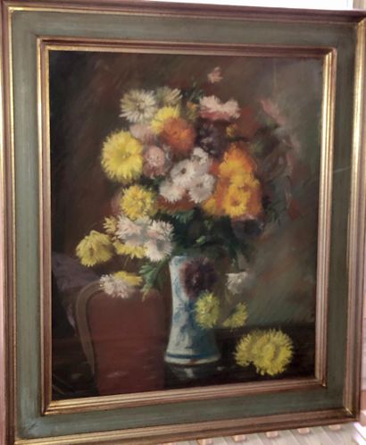 null Angèle HOTTOT (?) 

Bouquet de fleurs des champs dans un vase

Pastel signé...