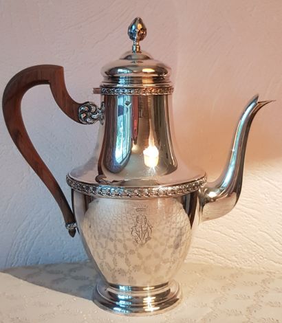 null Silver coffee pot (Minerva mark) with smooth sides, interlaced figure surmounted...