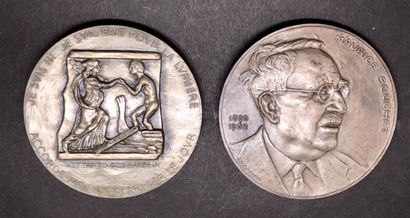null 1 Médaille en argent Charles MAURRAS par le graveur Ch de Courcy. Diam.:67mm....