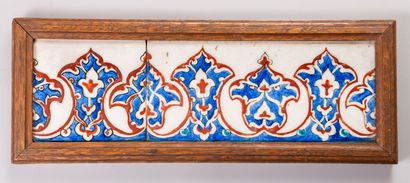 null ZNIK

Two rectangular border tiles

in siliceous ceramic with lead glaze decorated...