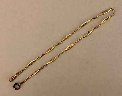 Gold watch chain (Pb. 16gr) with openwork...