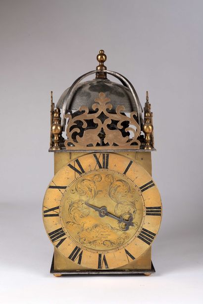 null Movement of a lantern clock signed 'Louis Lauseau a Auignon', second half of...
