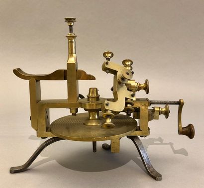 null Small machine for dividing and splitting brass and iron wheels. D. of the plate...