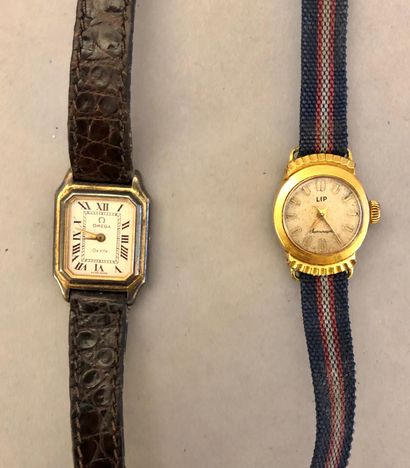 null Two ladies' watches, one from Lip in gold plated, the other from Omega quartz...