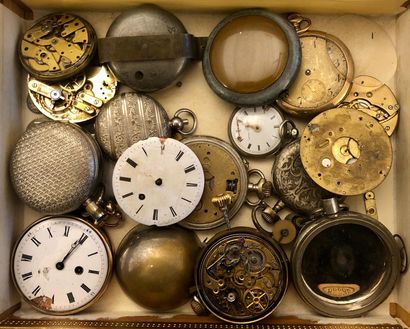 null Lot of watch movements and cases, 19th and 20th century.