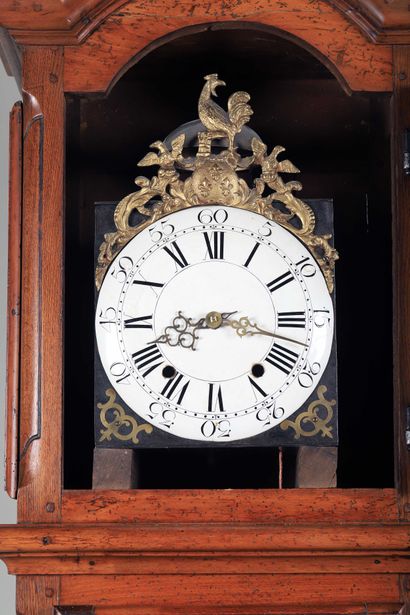 null Horloge de parquet, Bourgogne ou Bresse, XVIIIe siècle. 	

Cadran cuvette en...