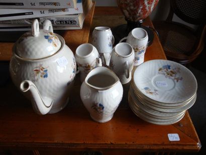 Service à thé en porcelaine (théière, 8 tasses...
