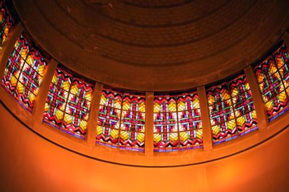  The 16 windows of the Dome 
 
Each with 6 volumes, they are geometrically decorated...
