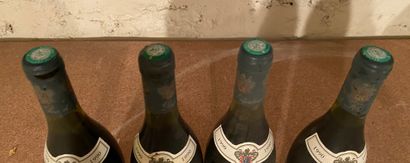 null 4 bouteilles VOLNAY 1er Cru "Les brouillards" 1990 - DUFOULEUR Etiquettes légèrement...