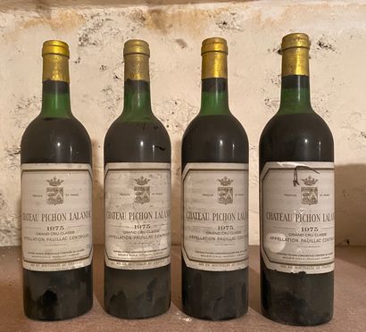null 4 bouteilles Château PICHON LALANDE - 2e Gcc Pauillac 1975 Etiquettes tachées....