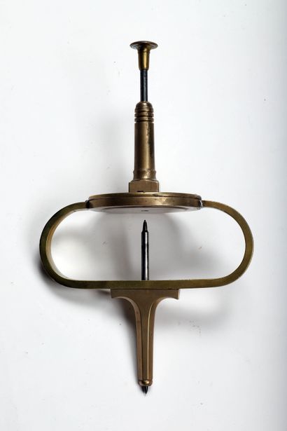 null Planting tool in brass and iron. H. 23.5cm.