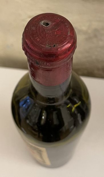 null 1 bouteille PETRUS - Pomerol 1953 (Capsule abîmée. Vidange)