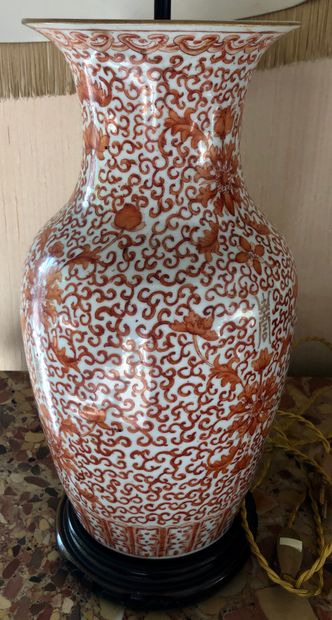 null Ensemble de 2 lampes : vase balustre en porcelaine de Chine

dans les tons orangés

H....