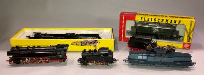 null FLEISCHMANN, M+F et TRIX HO

Lot de 7 pièces : une locomotive type 141 noire...