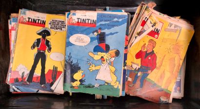 null Une caisse comprenant : 

- Tintin, Le journal des jeunes de 7 à 77 ans, environ...