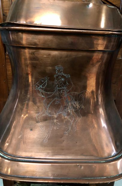 null Fontaine et son bassin en cuivre et laiton gravée d'un décor de cavalier 

Elle...