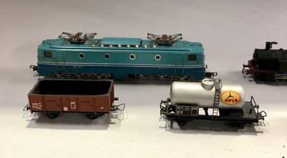 null TAB, CFSN VB et PMP HO

Lot de cinq locomotives diverses : une locomotive type...