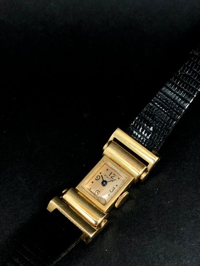 null Montre de dame, le boîtier "tank" en or jaune 18K, le cadran signé ACANTHE.Bracelet...