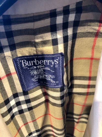 null 2 manteaux pour hommes dont trench BURBERRY's (T. 48)