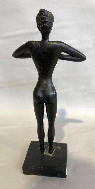 null Louis CANE (1943)

La femme nue

Sculpture en bronze à patine brune

Signée...