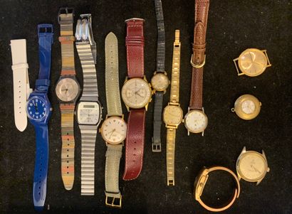  HORLOGERIE 
Lot de 12 montres-bracelets et 1 montre de col quartz, en plastique,...